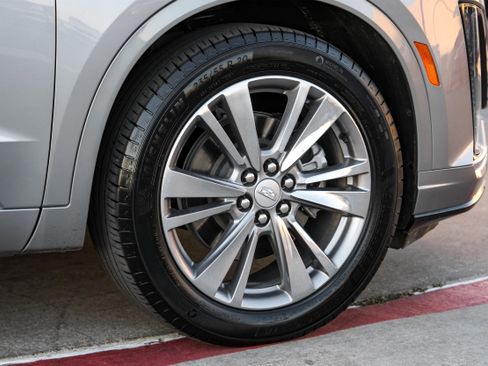 Used 2025 Cadillac XT6 Premium Luxury image 66