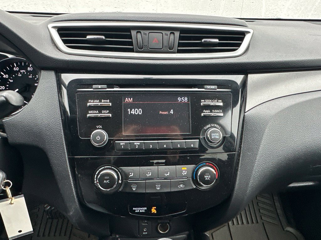 Used 2016 Nissan Rogue S w/ Appearance Package AWD/4WD image 43