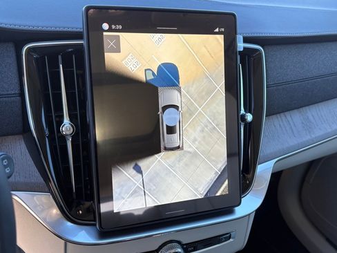 New 2026 Volvo XC90 T8 Ultra w/ Protection Package Premier image 16