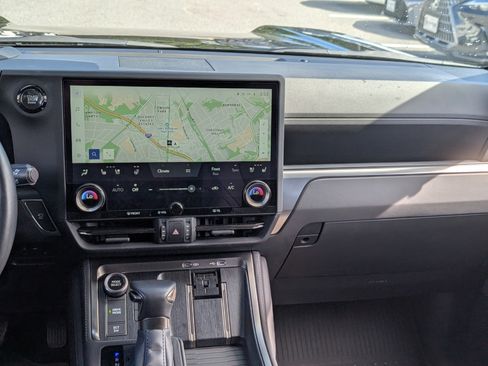 Certified 2025 Lexus GX 550 w/ Accessory Package (2T) AWD/4WD image 20