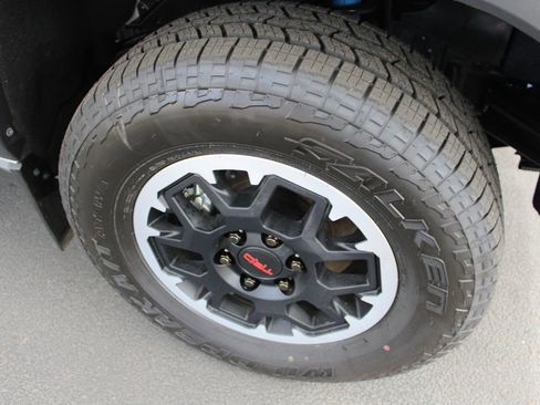 Certified 2024 Toyota Tacoma TRD Off-Road w/ TRD Off Road Premium Package AWD/4WD image 72