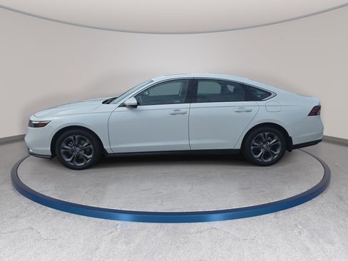 Used 2023 Honda Accord EX image 8