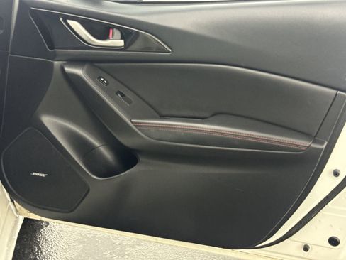 Used 2016 MAZDA MAZDA3 i Grand Touring image 35