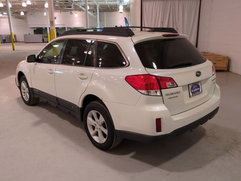Used 2014 Subaru Outback 2.5i Premium AWD/4WD image 6