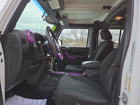 Used 2016 Jeep Wrangler Unlimited Sport w/ Quick Order Package 24S image 12