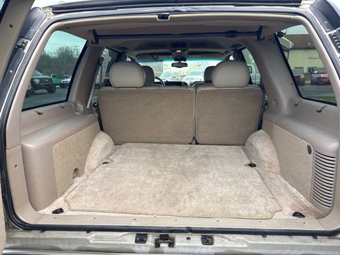 Used 2000 Cadillac Escalade 4WD image 15