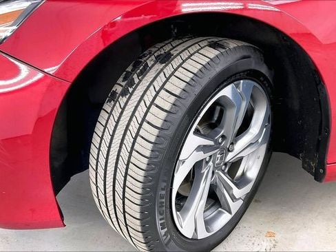 Used 2019 Honda Accord EX image 34