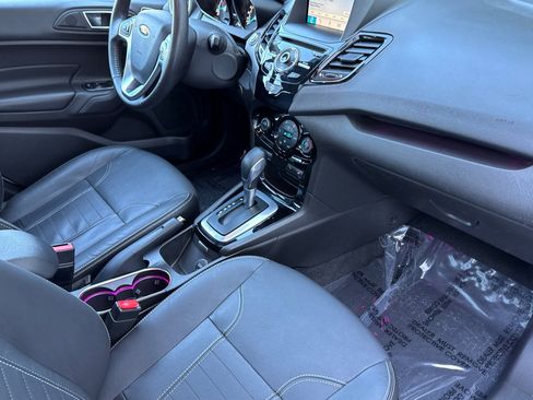 Used 2016 Ford Fiesta Titanium image 15