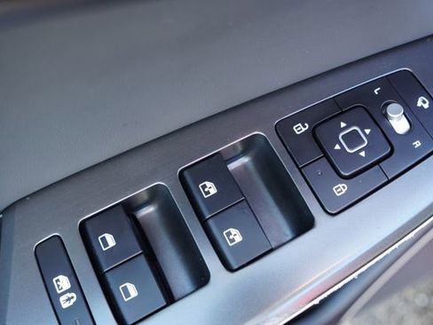 Used 2022 Kia EV6 Wind w/ Wind Technology Package image 22