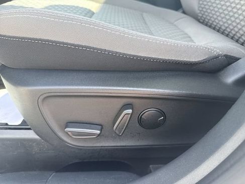 Used 2022 Ford Escape SE w/ SE Sport Appearance Package AWD/4WD image 16