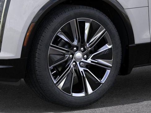 New 2025 Cadillac Lyriq Luxury w/ Nappa Leather Package image 9