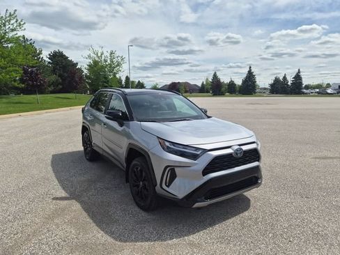 Used 2024 Toyota RAV4 XSE w/ Weather Package AWD/4WD image 3
