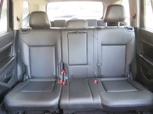 Used 2018 Volkswagen Atlas SE image 22