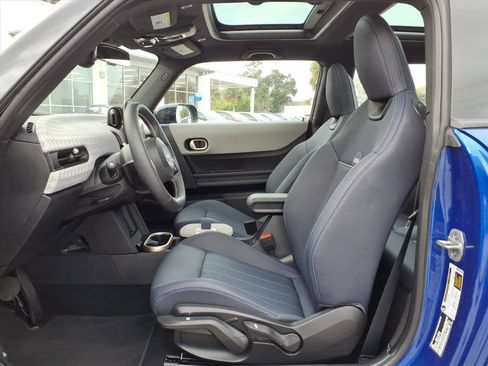 Used 2025 MINI Cooper 2-Door Hardtop image 13