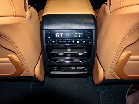 Used 2023 Jeep Grand Cherokee Summit image 7