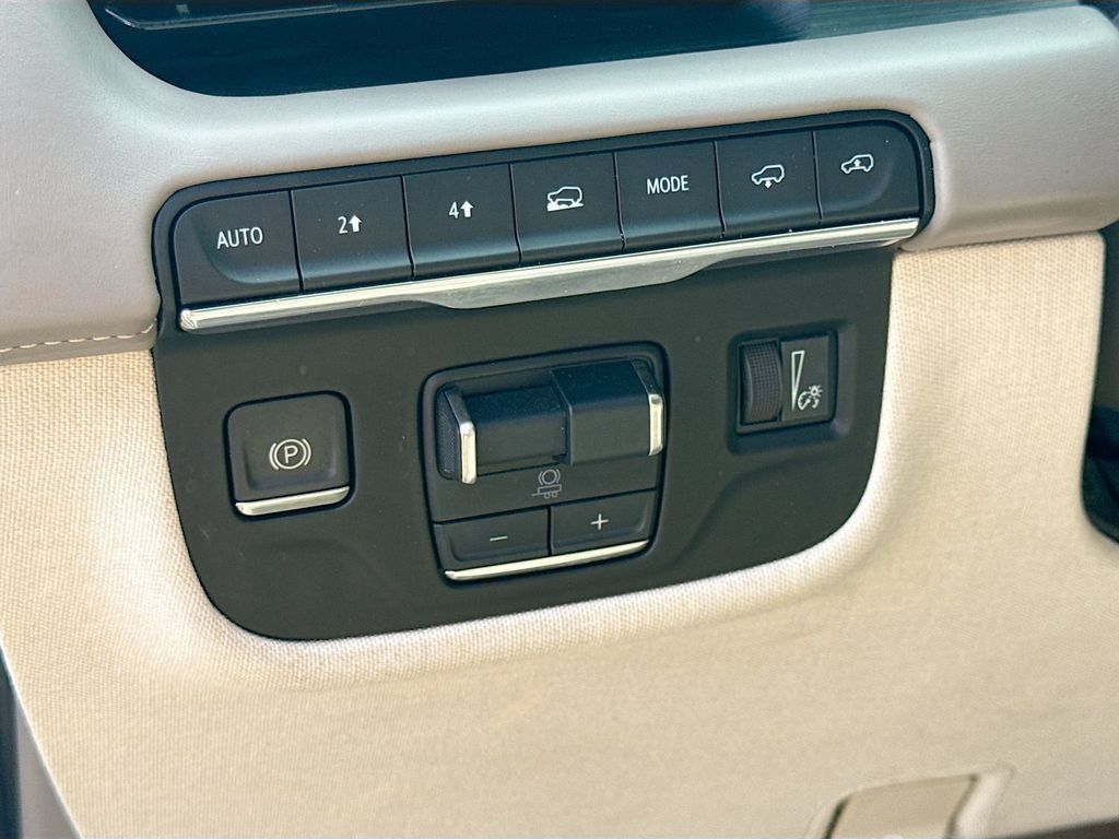 Used 2021 Cadillac Escalade Premium Luxury Platinum AWD/4WD image 10