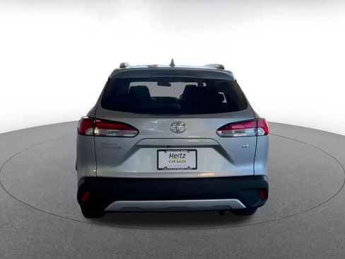 Used 2025 Toyota Corolla Cross LE image 12