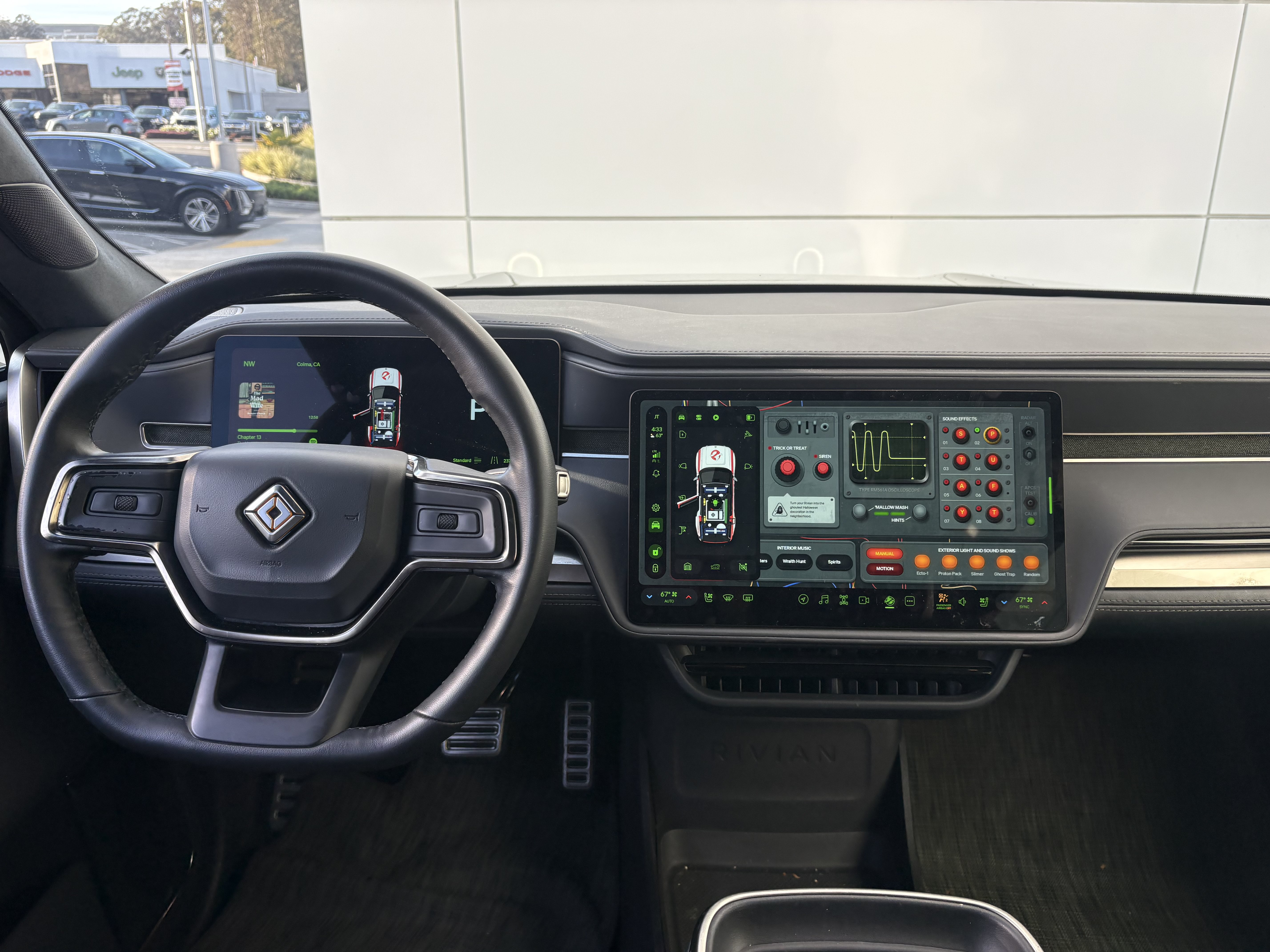 Used 2024 Rivian R1S Adventure Dual AWD/4WD image 18