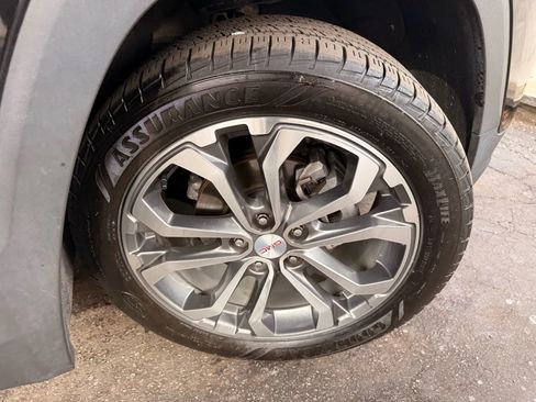 Used 2019 GMC Terrain SLT w/ Preferred Package image 50