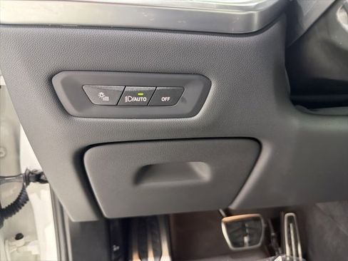 Certified 2024 BMW X6 xDrive40i w/ Executive Package image 12