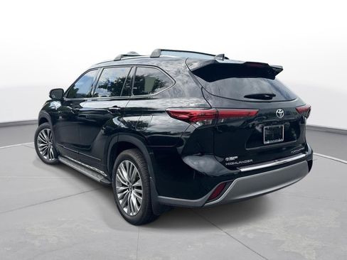 Used 2022 Toyota Highlander Platinum AWD/4WD image 8