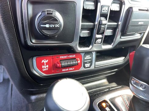Used 2021 Jeep Gladiator Rubicon image 22