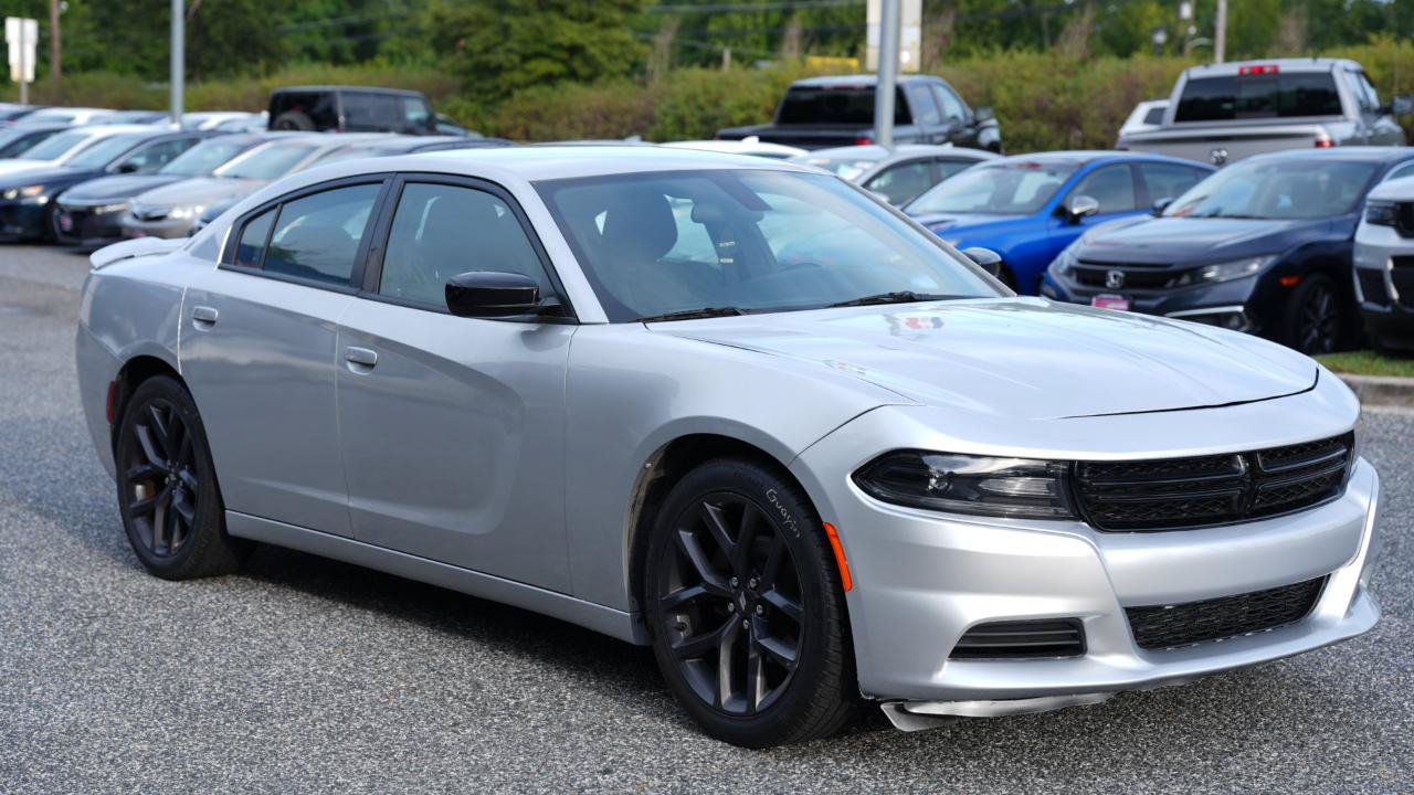 Used 2021 Dodge Charger SXT w/ Blacktop Package RWD image 3
