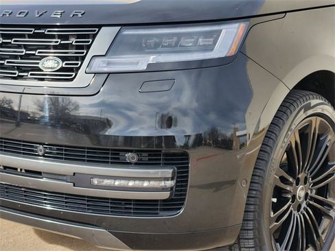 Used 2024 Land Rover Range Rover Autobiography image 8
