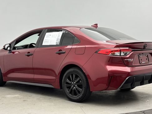 Used 2023 Toyota Corolla SE image 5
