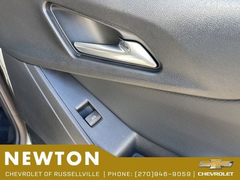 New 2026 Chevrolet Equinox LT FWD image 39
