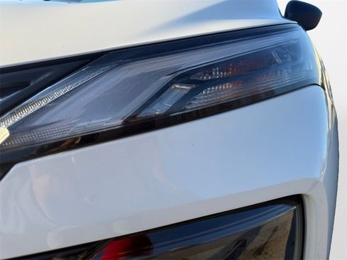 Certified 2024 Nissan Rogue S image 22