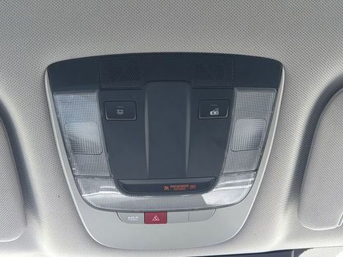 Used 2024 Kia Sorento S FWD image 15