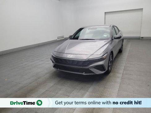 Used 2025 Hyundai Elantra Sport FWD image 1