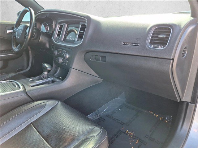 Used 2022 Dodge Charger SXT w/ Leather Interior Group RWD image 23