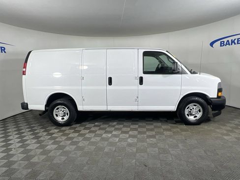 Used 2019 Chevrolet Express 2500 RWD image 9