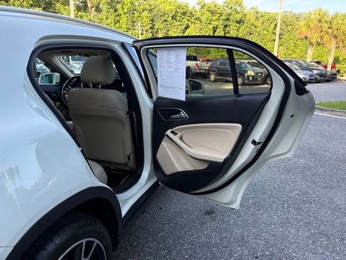 Used 2018 Mercedes-Benz GLA 250 image 26
