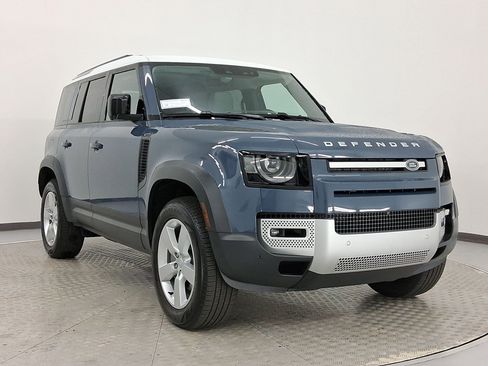 Used 2025 Land Rover Defender 110 S image 7