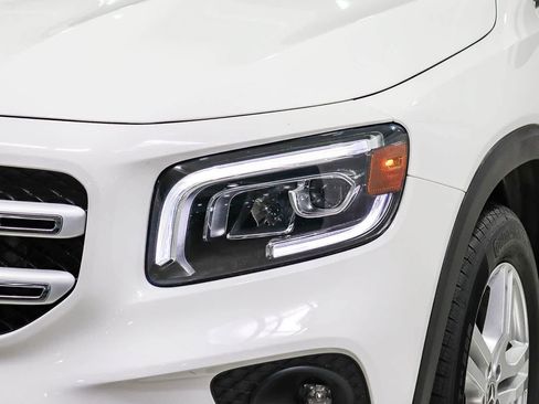 Used 2022 Mercedes-Benz GLB 250 4MATIC image 7
