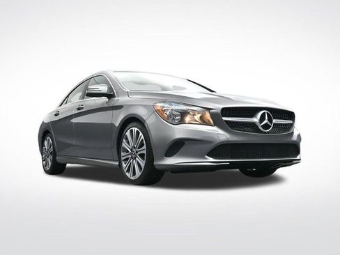 Used 2018 Mercedes-Benz CLA 250 image 32