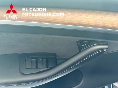 Used 2024 Tesla Model Y Long Range AWD/4WD image 9