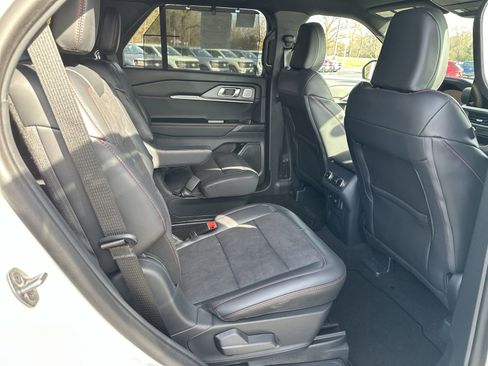 New 2025 Ford Explorer ST image 38
