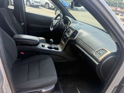 Used 2015 Jeep Grand Cherokee Laredo w/ Quick Order Package 23E AWD/4WD image 14