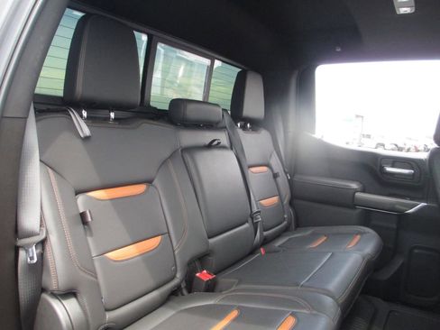 Used 2021 GMC Sierra 1500 AT4 w/ AT4 Value Package AWD/4WD image 28