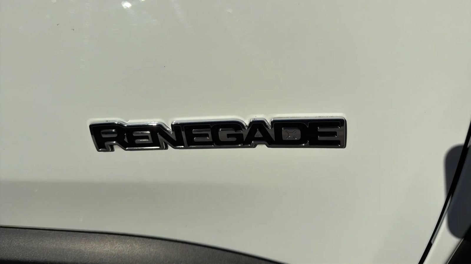 Used 2017 Jeep Renegade Limited FWD image 11
