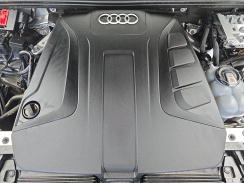 Used 2023 Audi Q7 2.0T Premium w/ Convenience Package AWD/4WD image 34