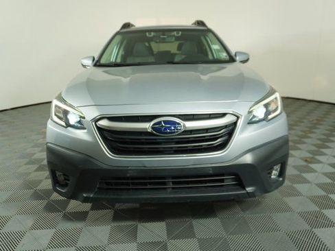 Used 2022 Subaru Outback Premium image 2