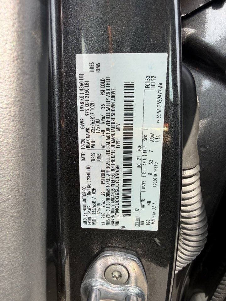 Used 2020 Ford Escape SE FWD image 23