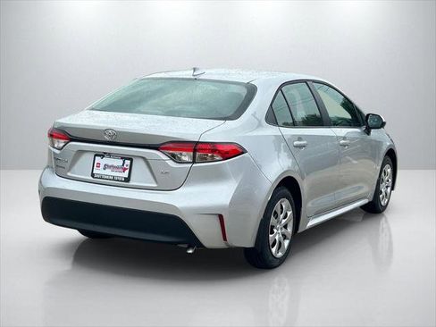 Certified 2026 Toyota Corolla LE FWD image 5