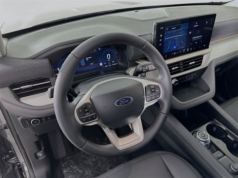 New 2026 Ford Explorer Active w/ Active Comfort Package image 9