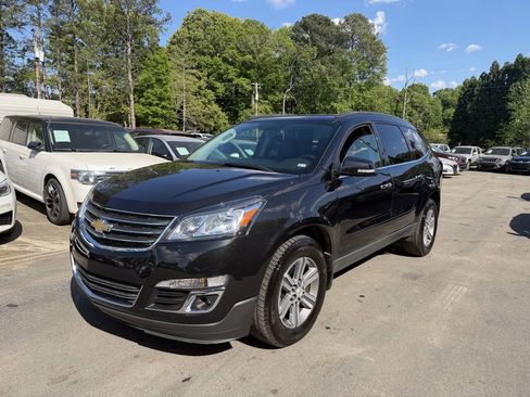Used 2015 Chevrolet Traverse LT FWD image 1